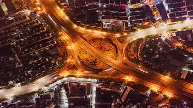 4k航拍城市交通夜景环岛城市车流夜景视频的预览图